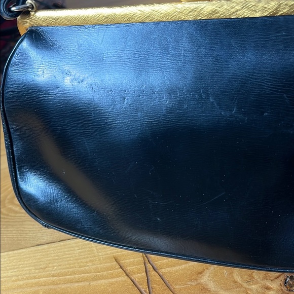 Bienen-Davis Chic Black and Gold Mini Bag so cute - Picture 15 of 16